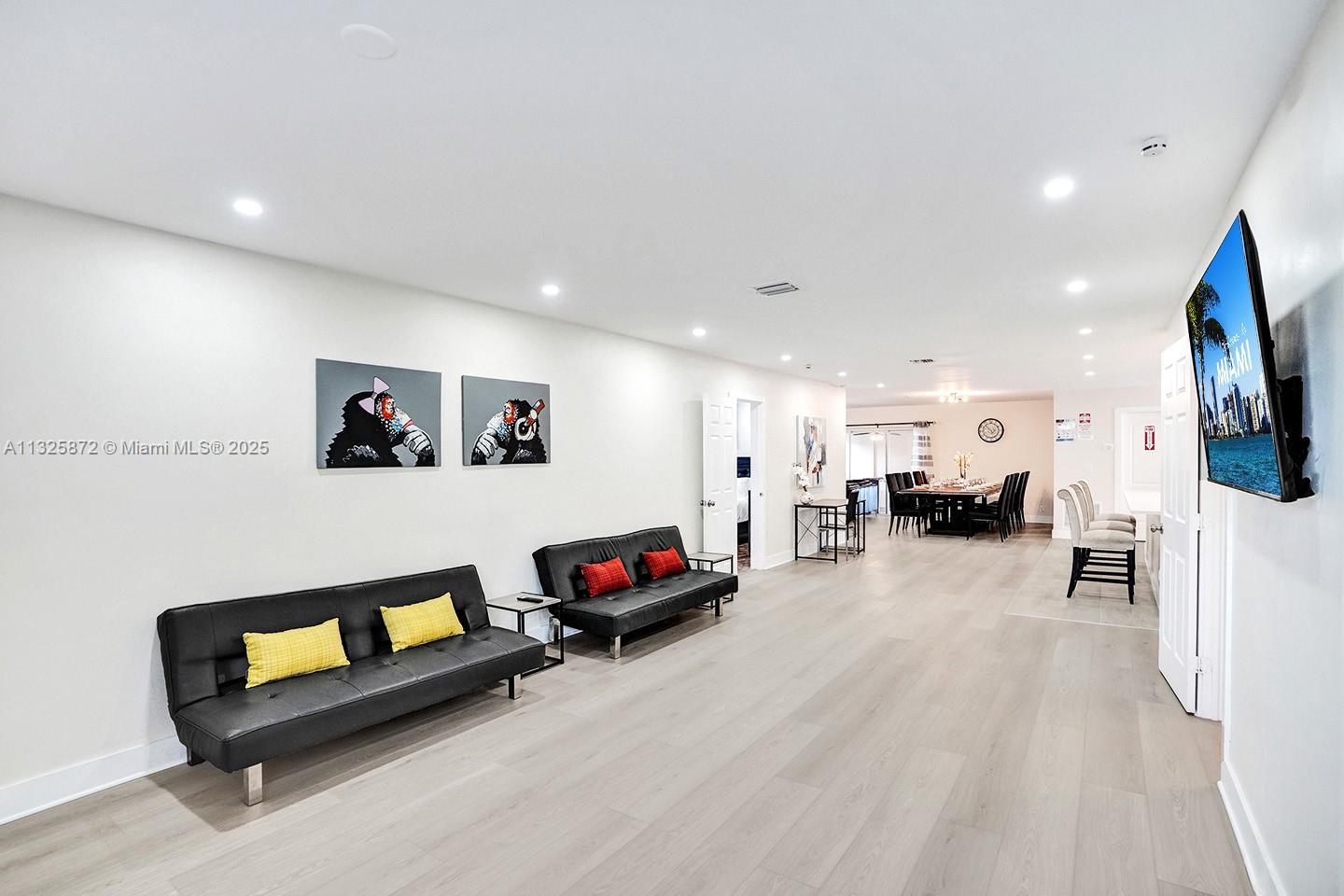 HOLLYWOOD LAKES SECTION - Residential Lease