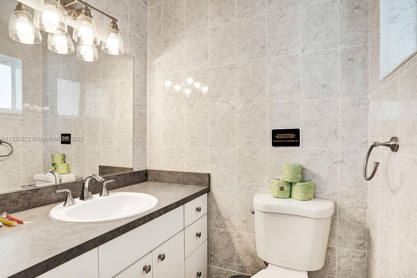 HOLLYWOOD LAKES SECTION - Residential Lease