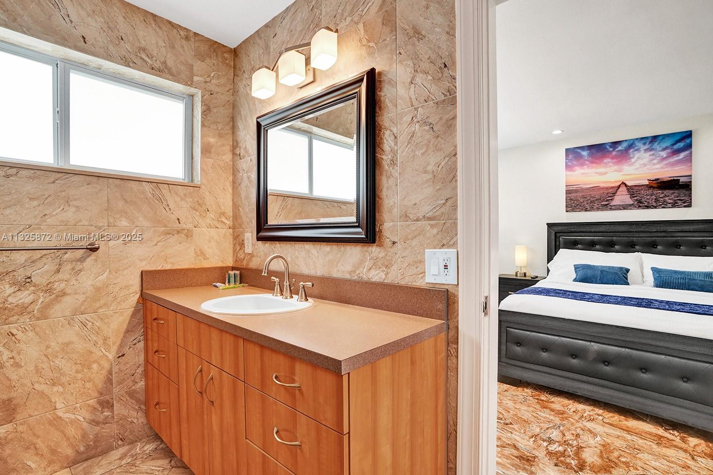 HOLLYWOOD LAKES SECTION - Residential Lease