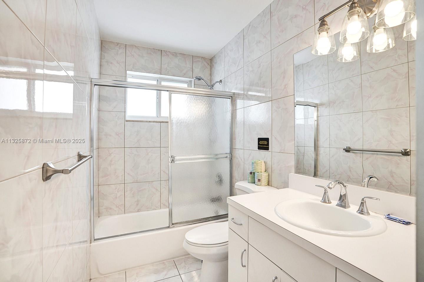 HOLLYWOOD LAKES SECTION - Residential Lease