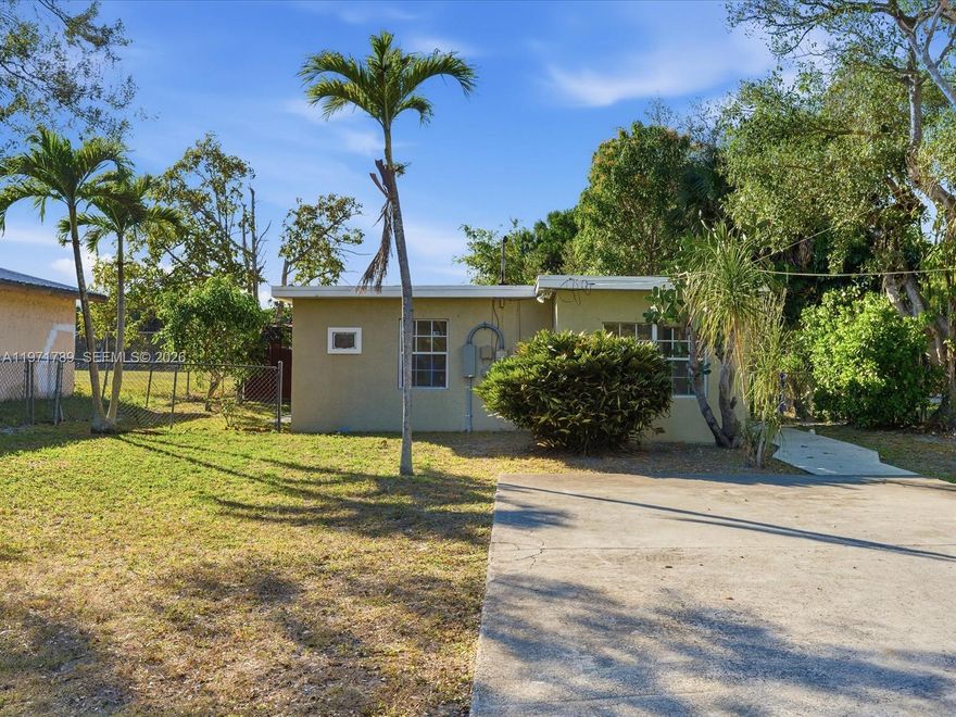 This property is centrally located just minutes from I-95, 595, and the Turnpike, making commuting anywhere in South Florida fast and convenient. Zoned multifamily, this property offers excellent flexibility — perfect for investors seeking rental income, a value-add opportunity, or long-term upside in a high-demand area.
At the same time, this home could also be a great fit for a first-time buyer, downsizer, or someone looking for an affordable primary residence in a prime location. The property is in solid overall shape and provides a great foundation for light updates or personal touches to truly make it your own. Tile floors throughout, stainless steel appliances, as well as a fresh coat of paint, this property is ready to rent or make your home.
Whether you're looking to expand your investment portfolio or purchase a centrally located home with upside potential, this property checks the boxes.
Property is being sold as-is. Cash offers preferred.