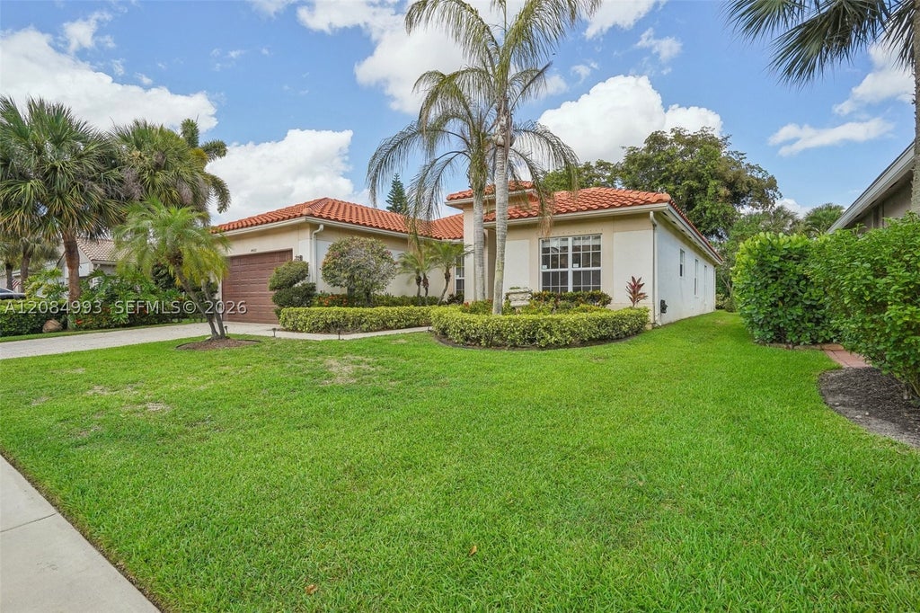 Photo of 4460 Mariners Cove Dr, Wellington, FL 33449 (MLS # A12084993)