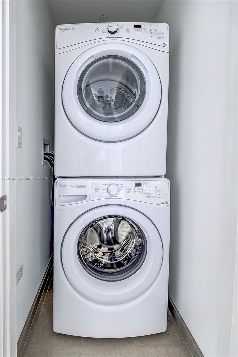 RISE CONDO - Residential Lease