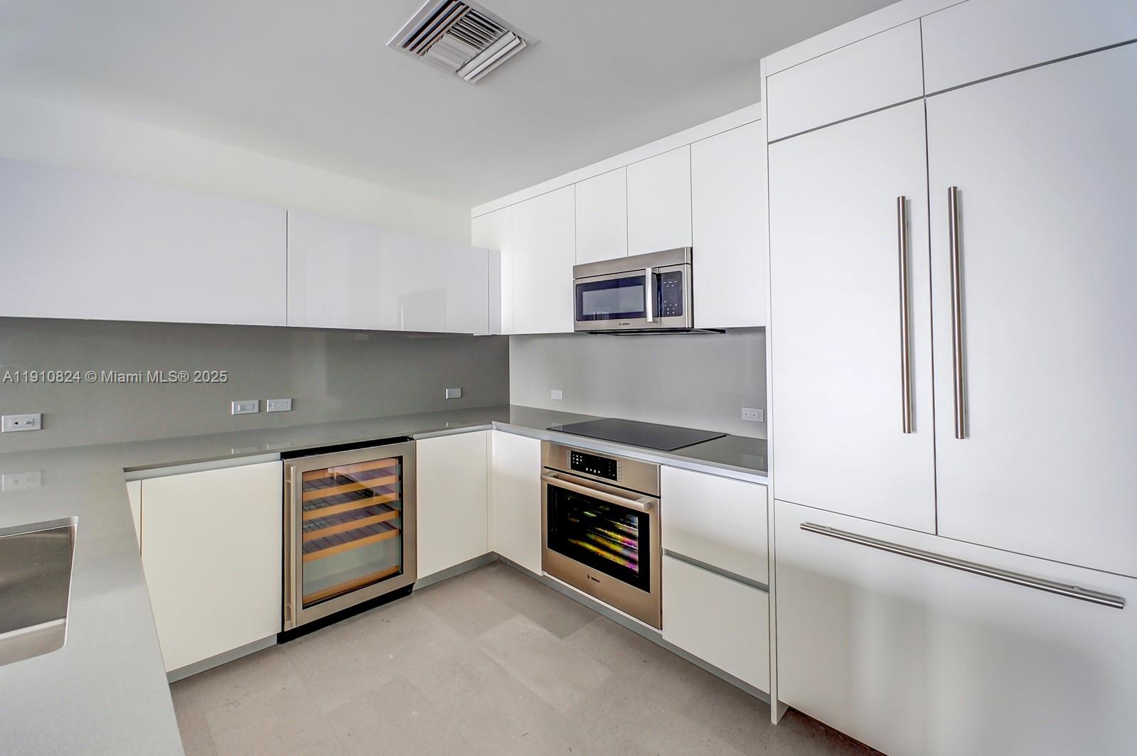 RISE CONDO - Residential Lease