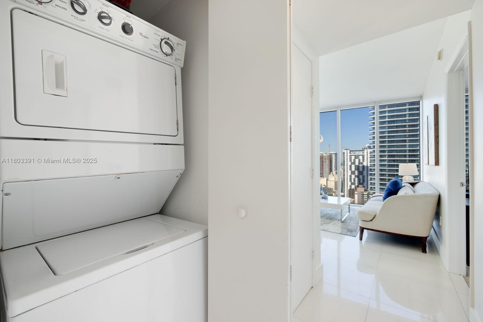 ICON BRICKELL CONDO NO 3 - Residential