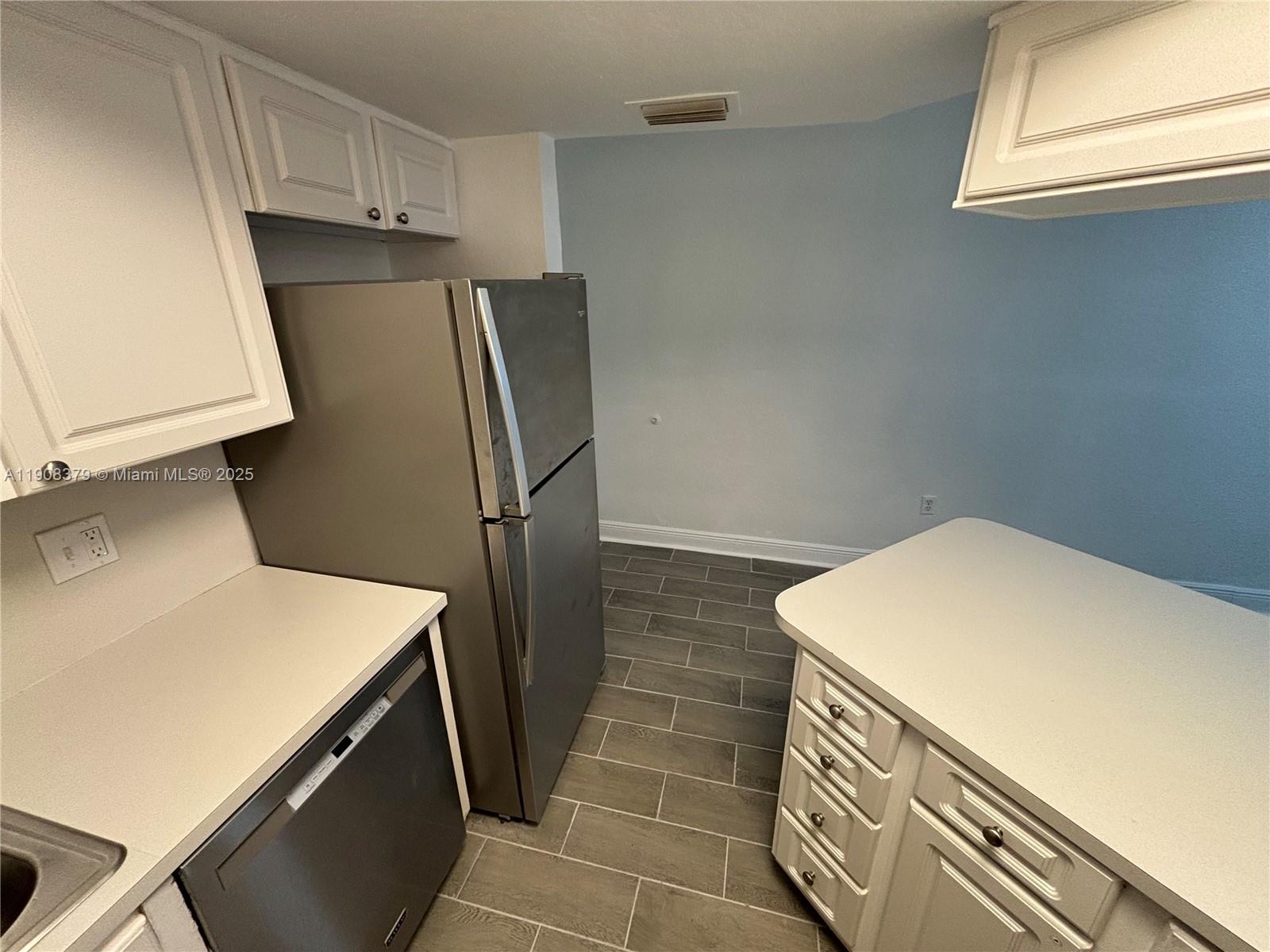 LAS VISTAS AT DORAL CONDO - Residential Lease