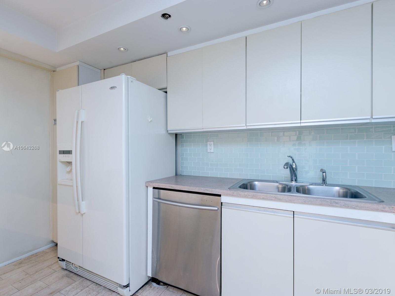 TOWERS OF QUAYSIDE CONDO - Residential Lease