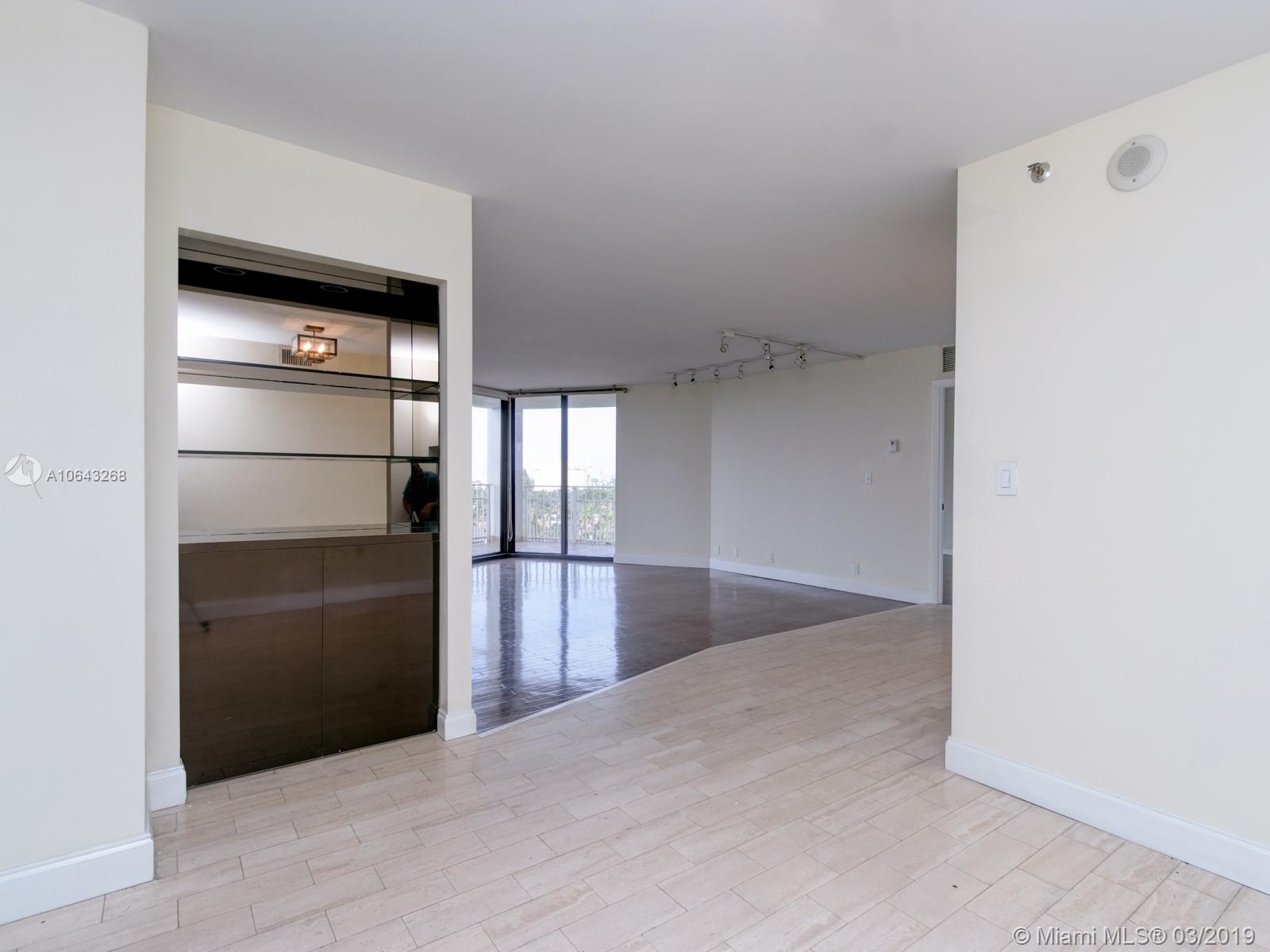 TOWERS OF QUAYSIDE CONDO - Residential Lease