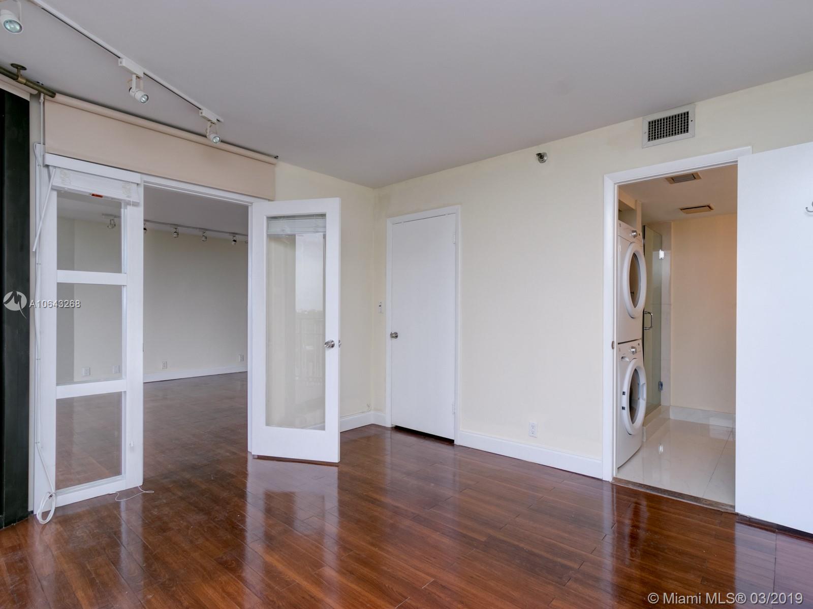 TOWERS OF QUAYSIDE CONDO - Residential Lease