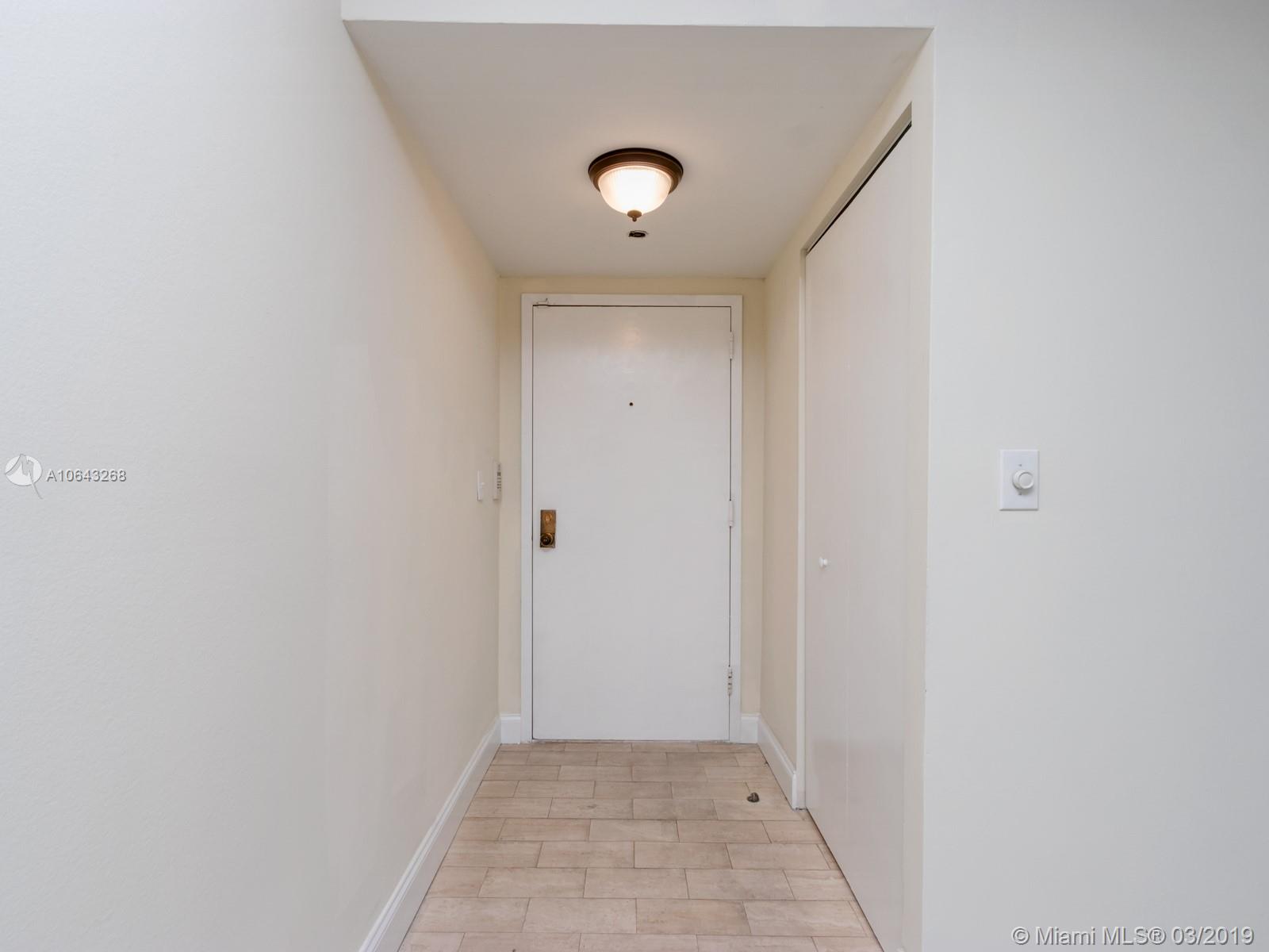 TOWERS OF QUAYSIDE CONDO - Residential Lease