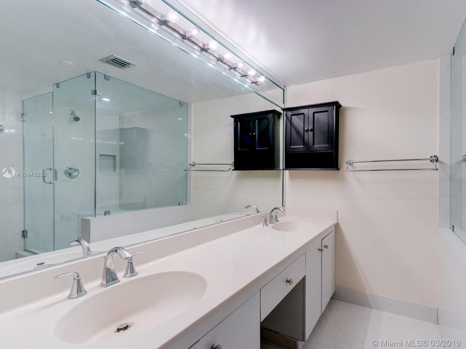 TOWERS OF QUAYSIDE CONDO - Residential Lease