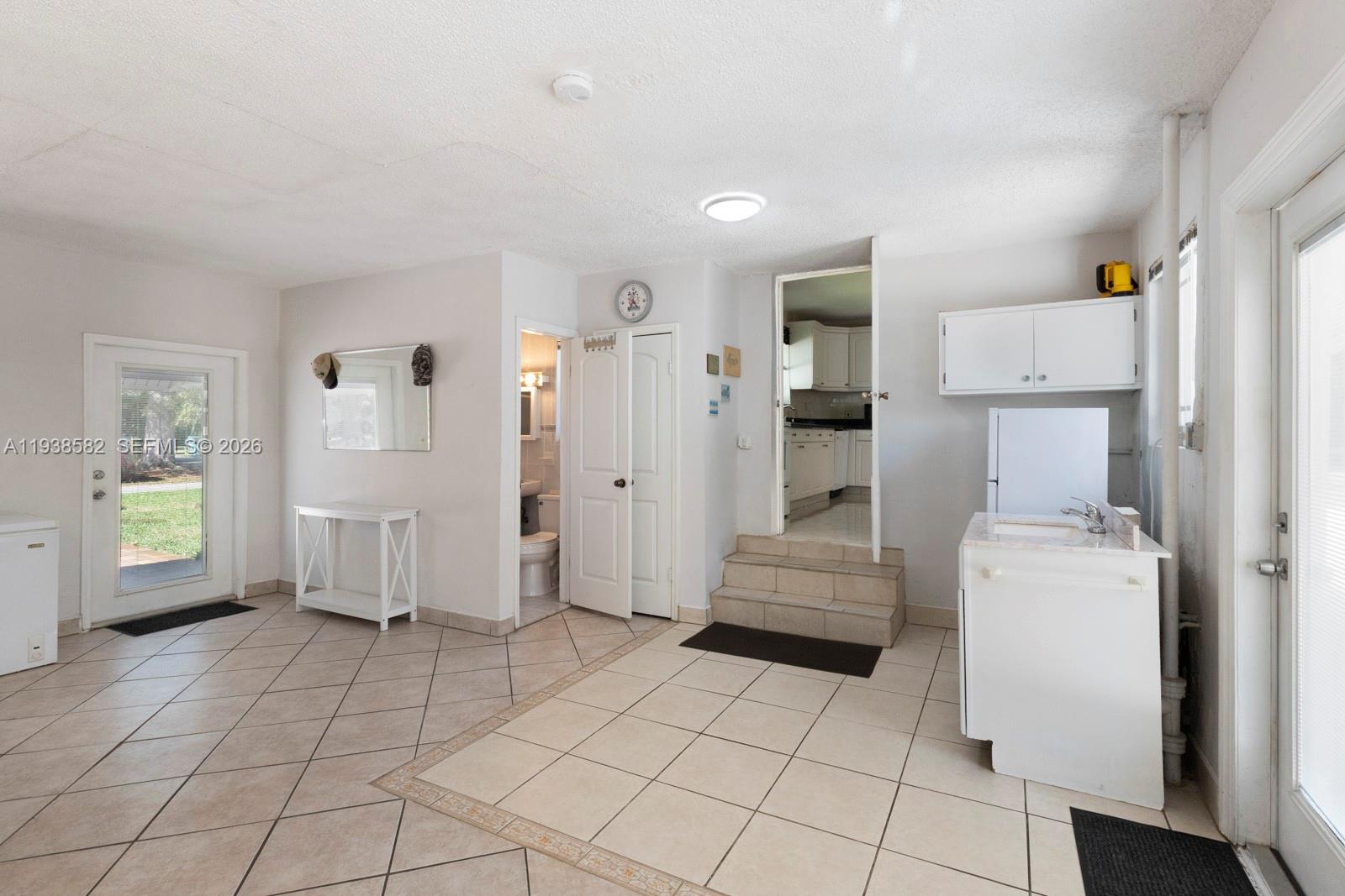 1ST ADDN BISCAYNE LAWN - Residential