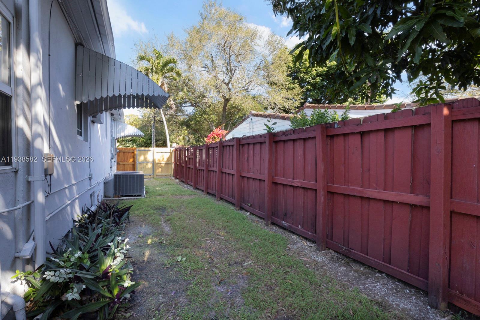 1ST ADDN BISCAYNE LAWN - Residential