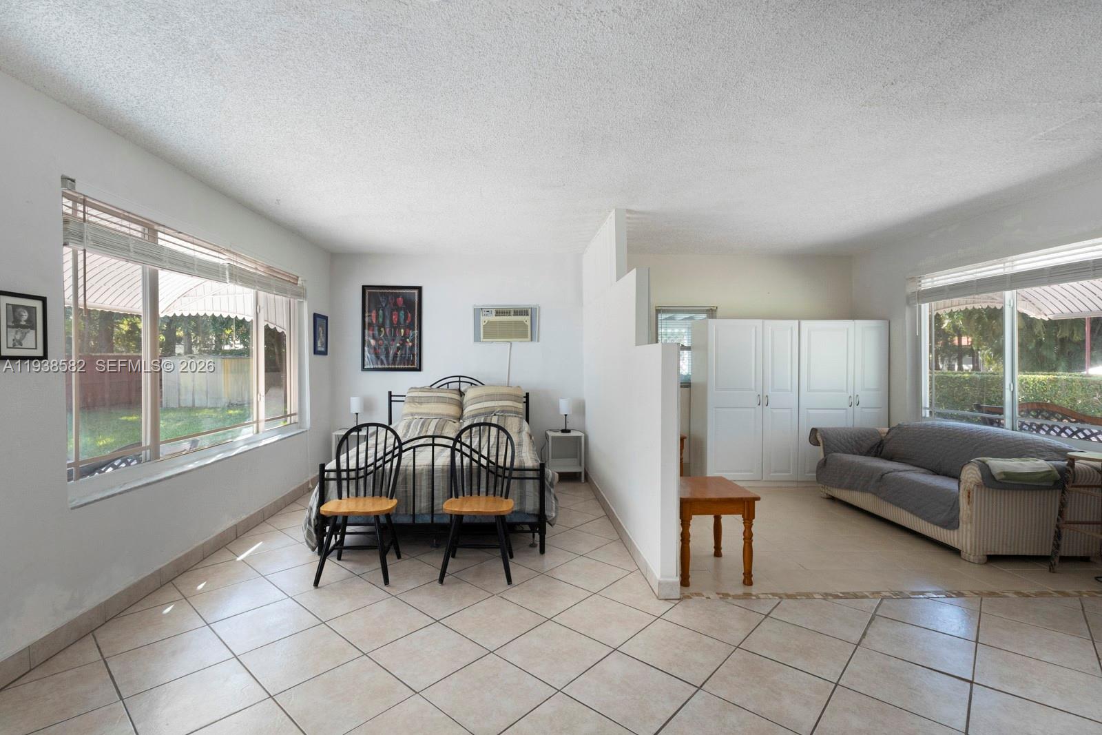 1ST ADDN BISCAYNE LAWN - Residential