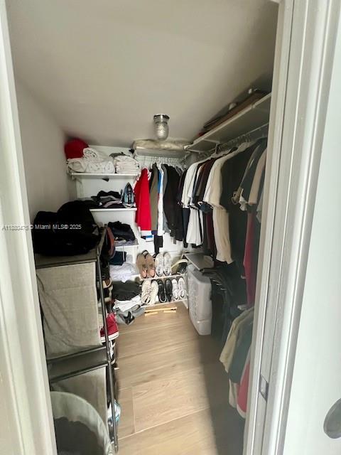 NO 17 PALM-AIRE COUNTRY C - Residential Lease