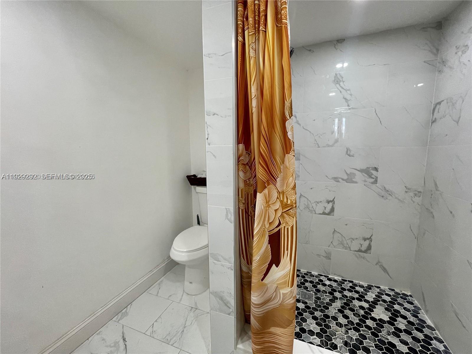 SAMARI LAKE EAST CONDO - Residential