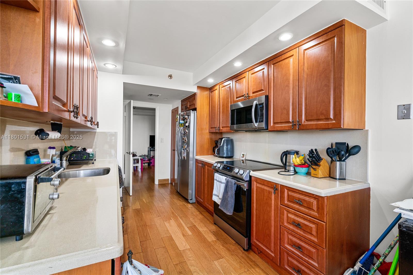 20281 E Country Club Dr 909
