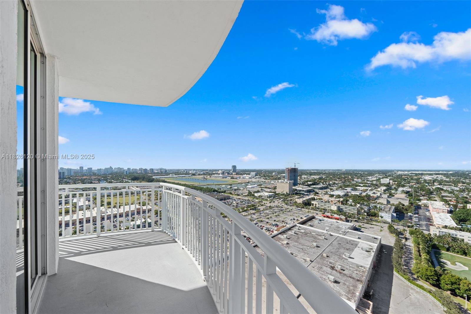 1745 E Hallandale Beach Blv PH05W