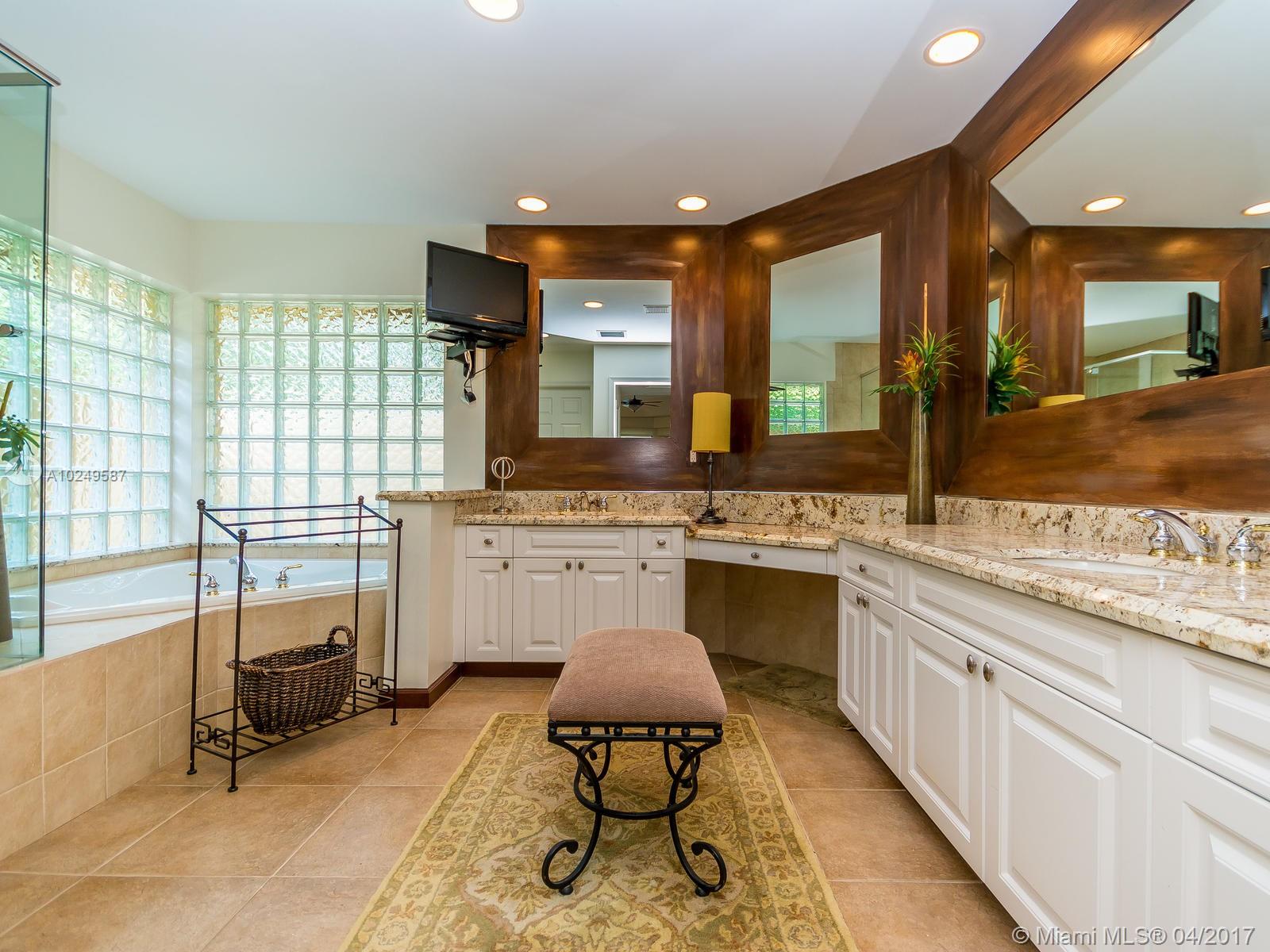 Tequesta Pointe - Residential