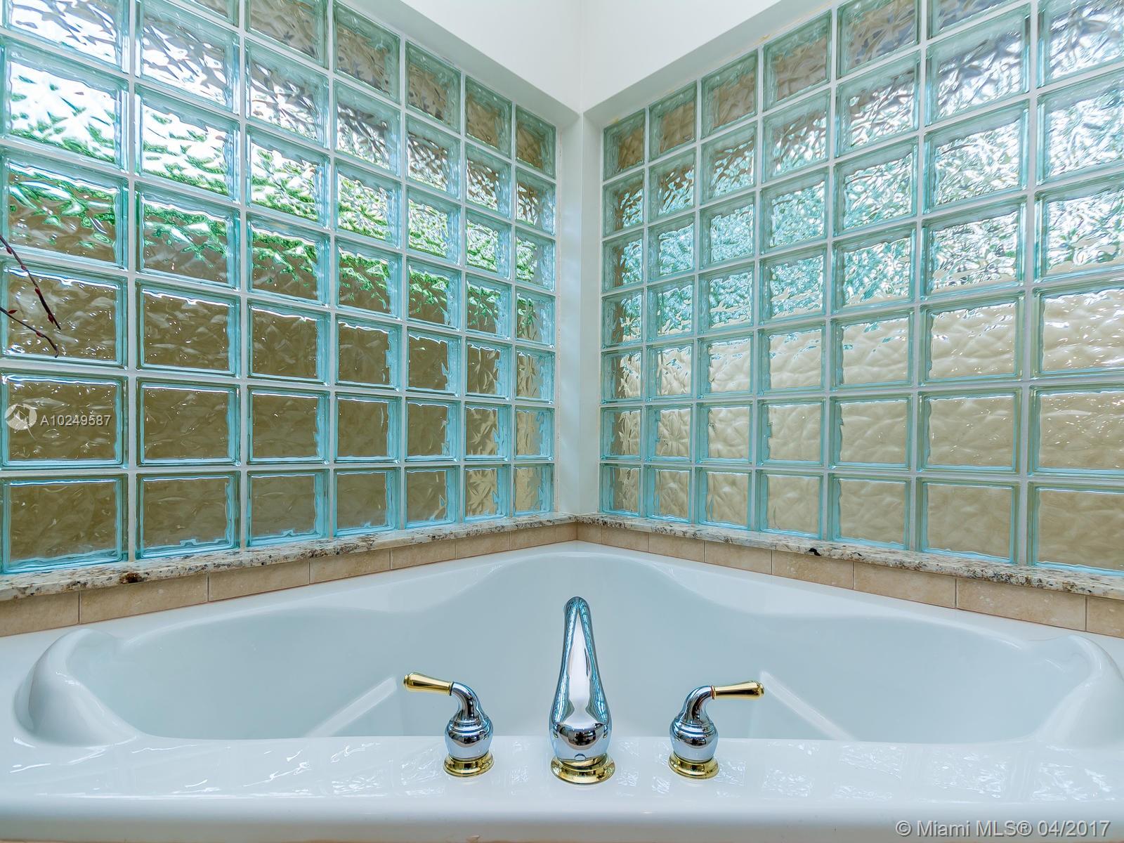 Tequesta Pointe - Residential