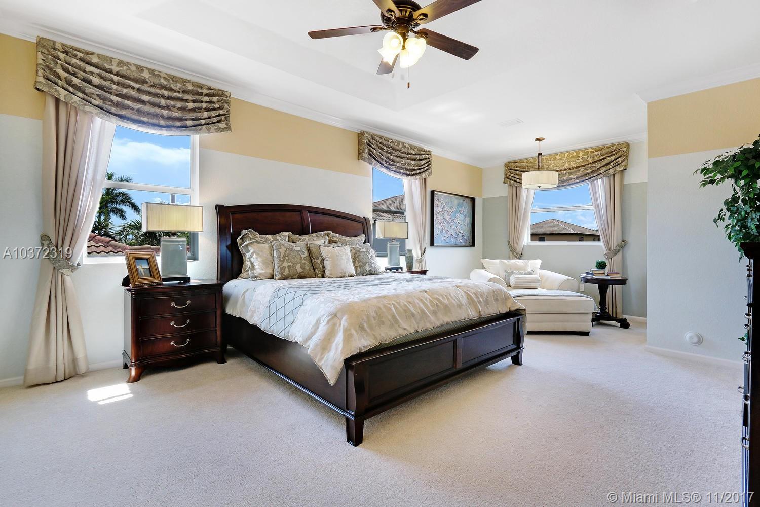 HEMINGWAY POINT - Residential