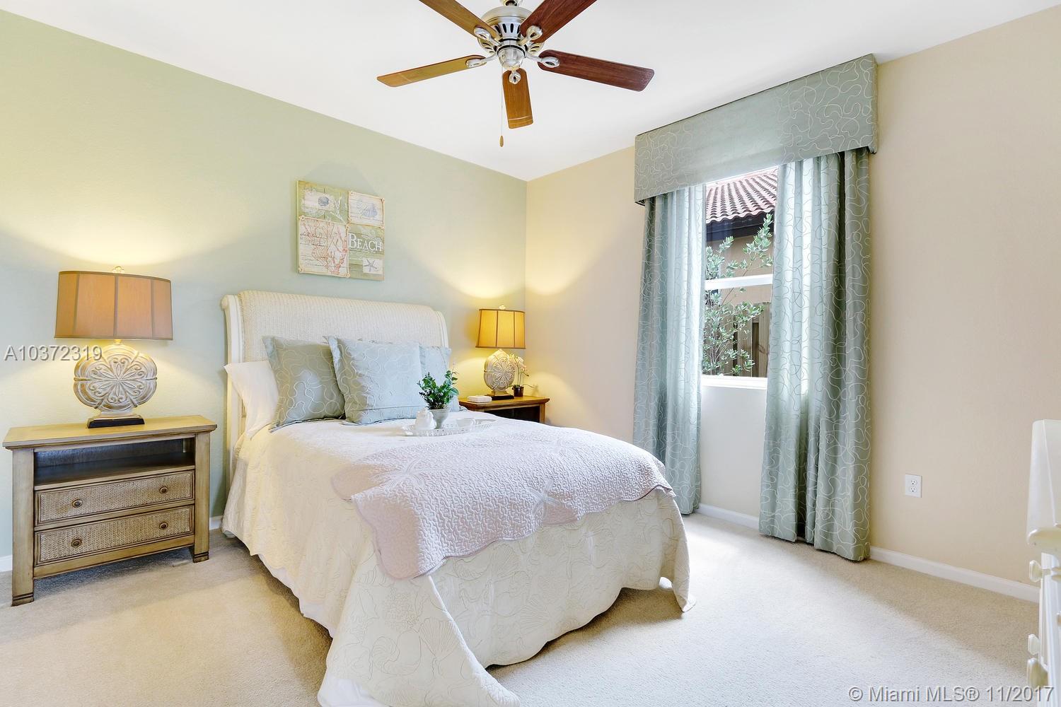 HEMINGWAY POINT - Residential