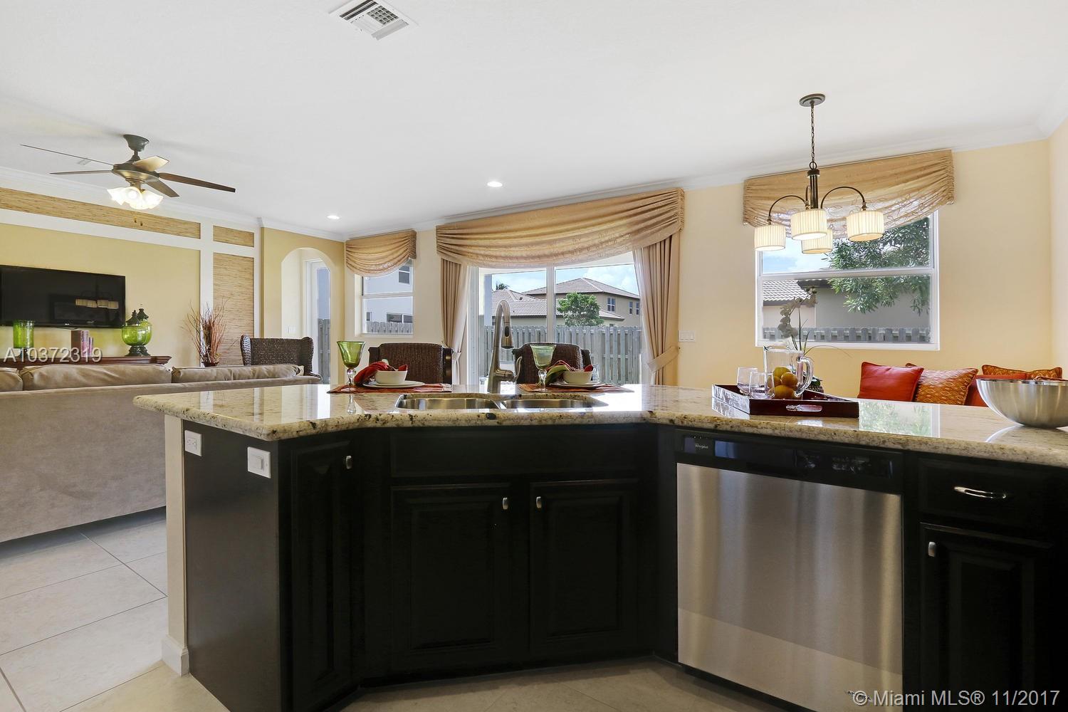 HEMINGWAY POINT - Residential