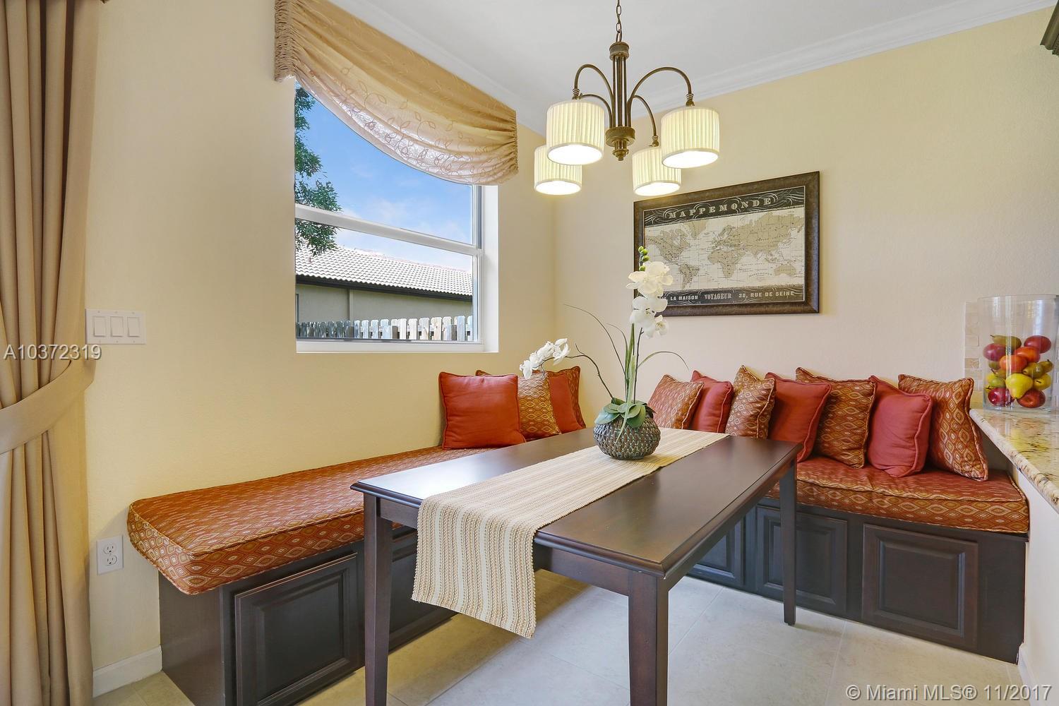 HEMINGWAY POINT - Residential