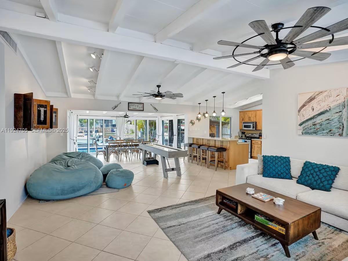 LAUDERDALE ISLES NO 2 - Residential Lease