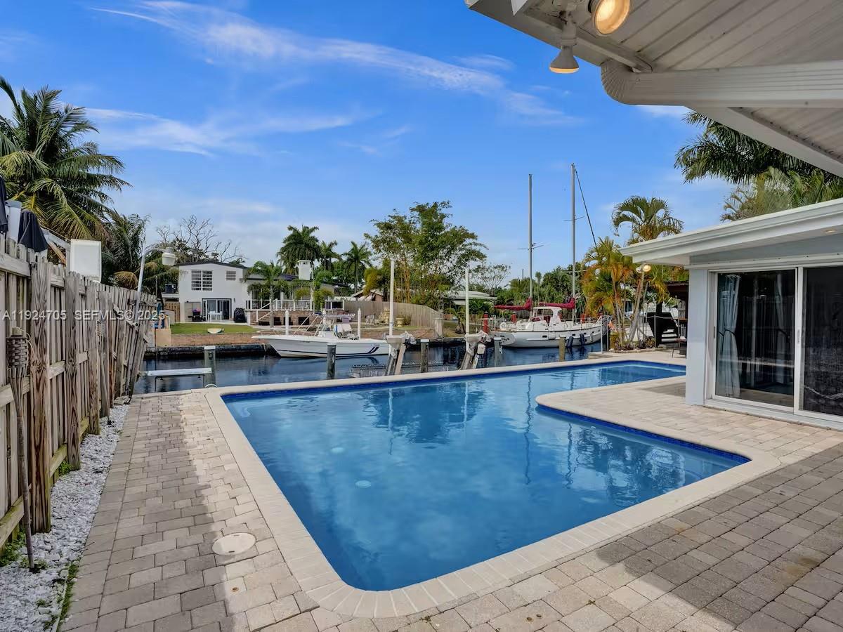 LAUDERDALE ISLES NO 2 - Residential Lease