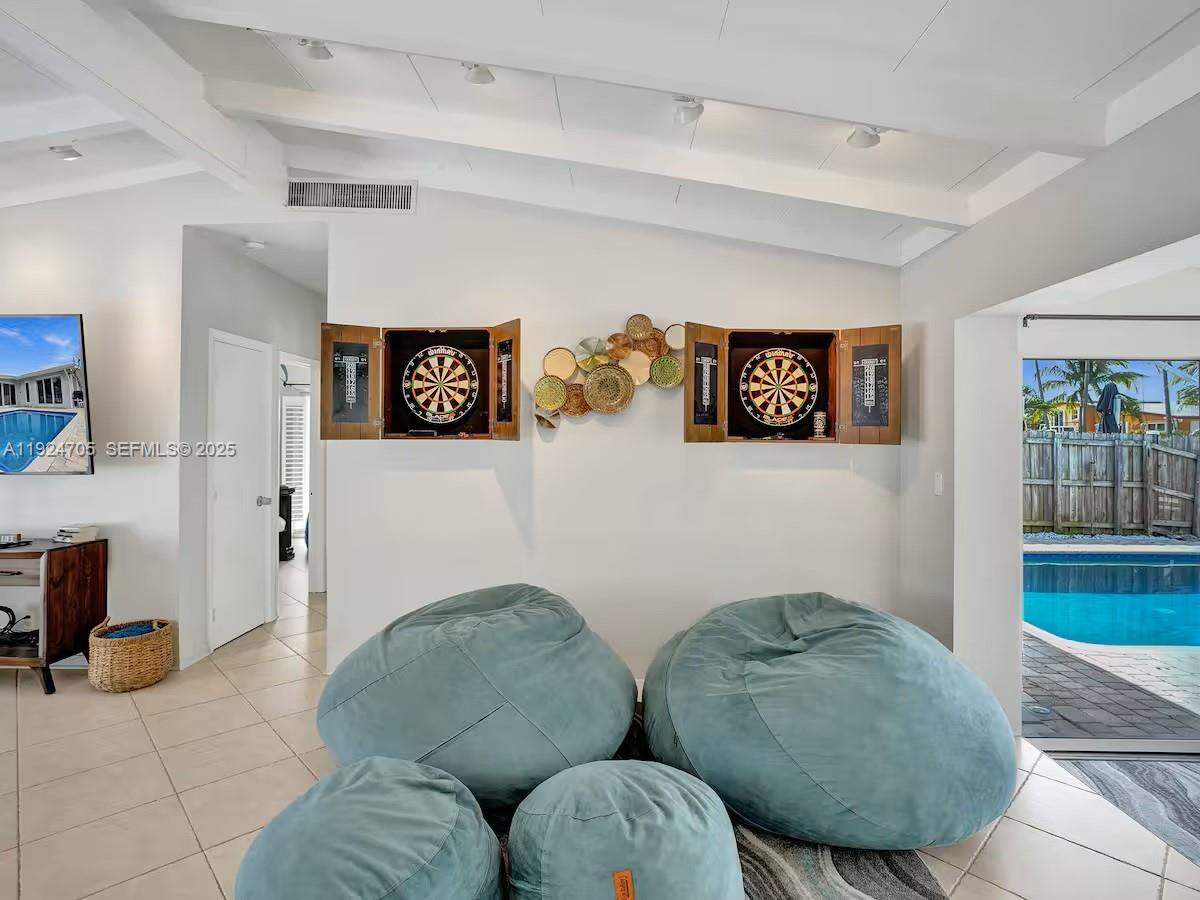 LAUDERDALE ISLES NO 2 - Residential Lease