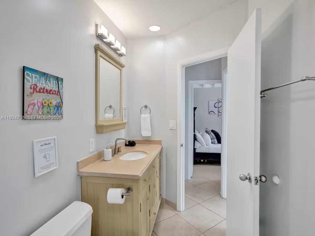 LAUDERDALE ISLES NO 2 - Residential Lease