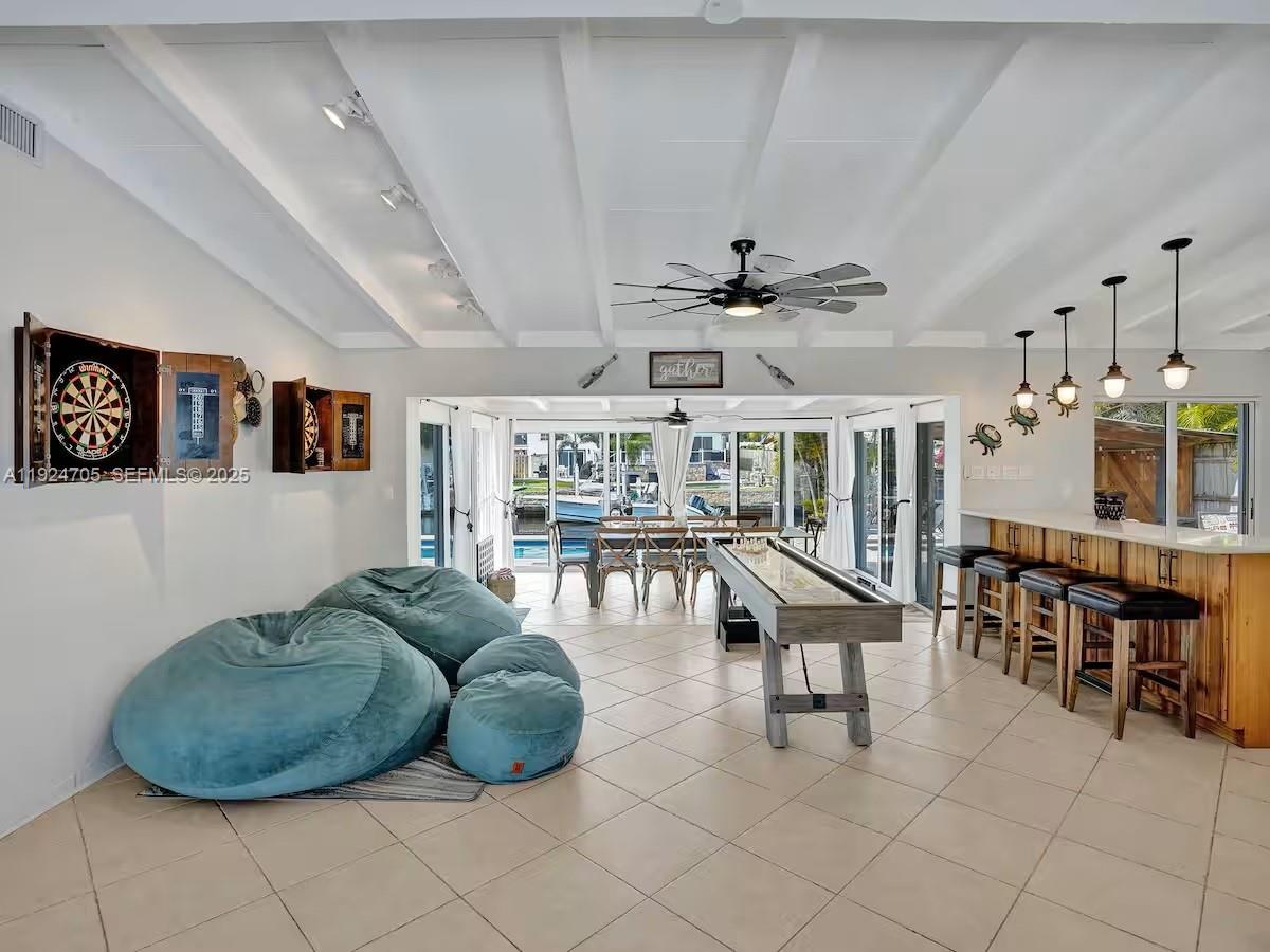 LAUDERDALE ISLES NO 2 - Residential Lease