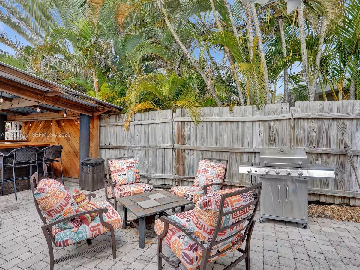 LAUDERDALE ISLES NO 2 - Residential Lease