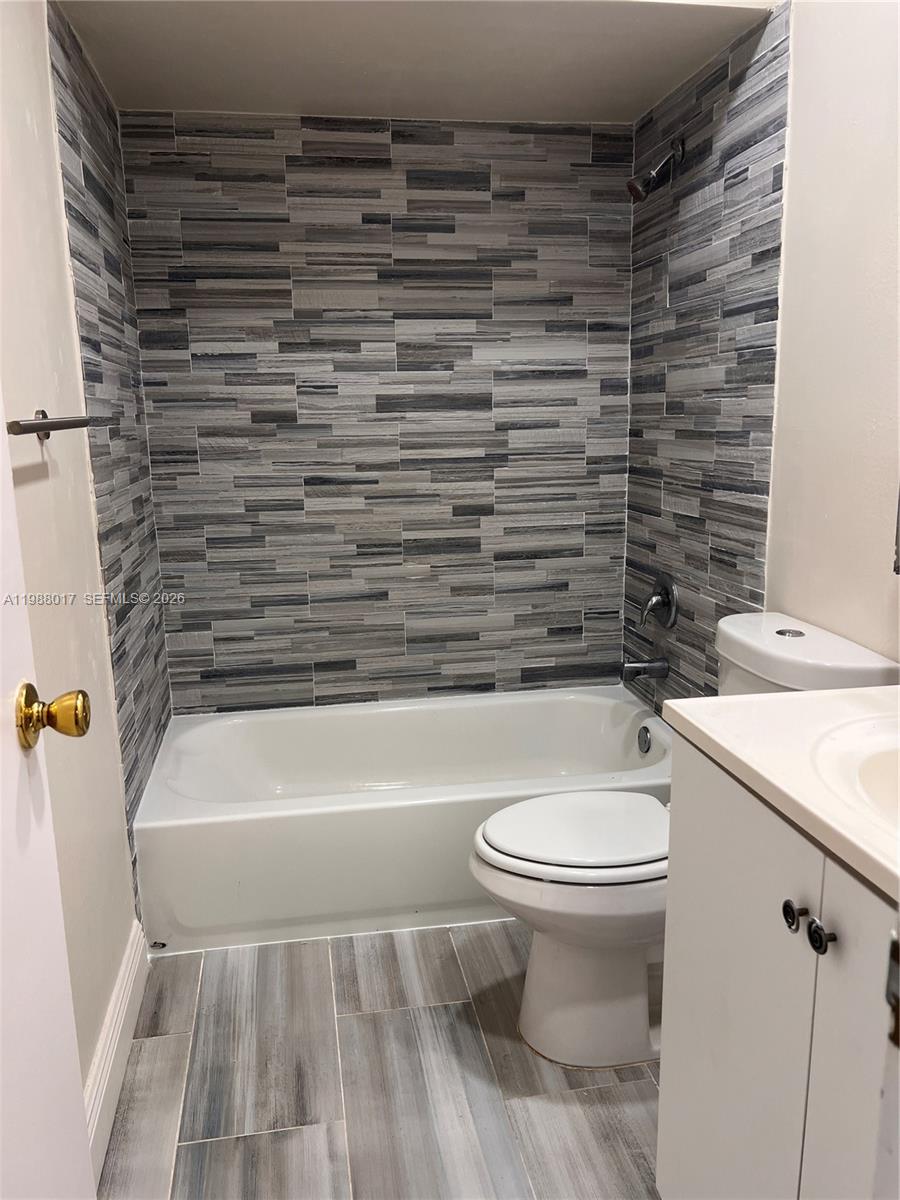 COURTYARDS OF BROWARD CON - Residential Lease