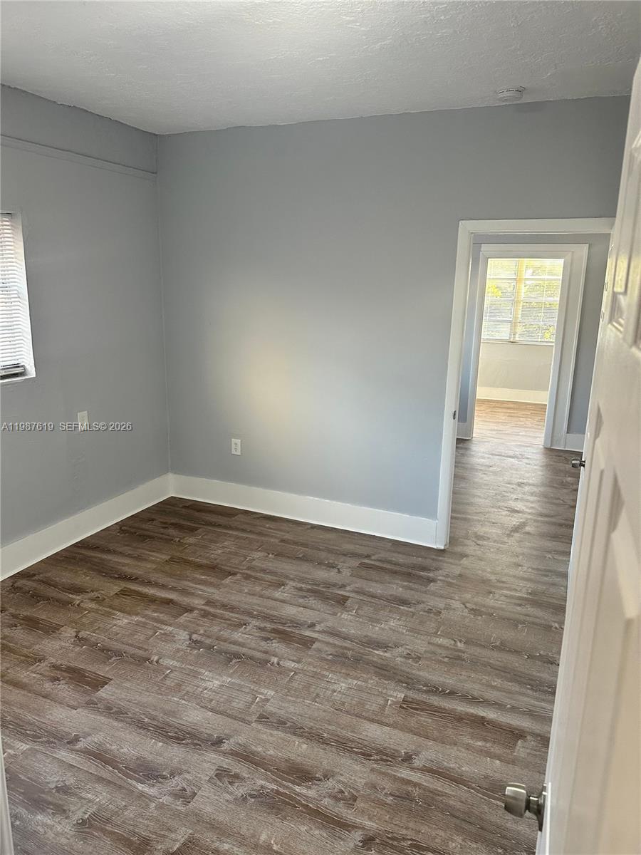 LAWRENCE ESTATES LAND CO - Residential Lease