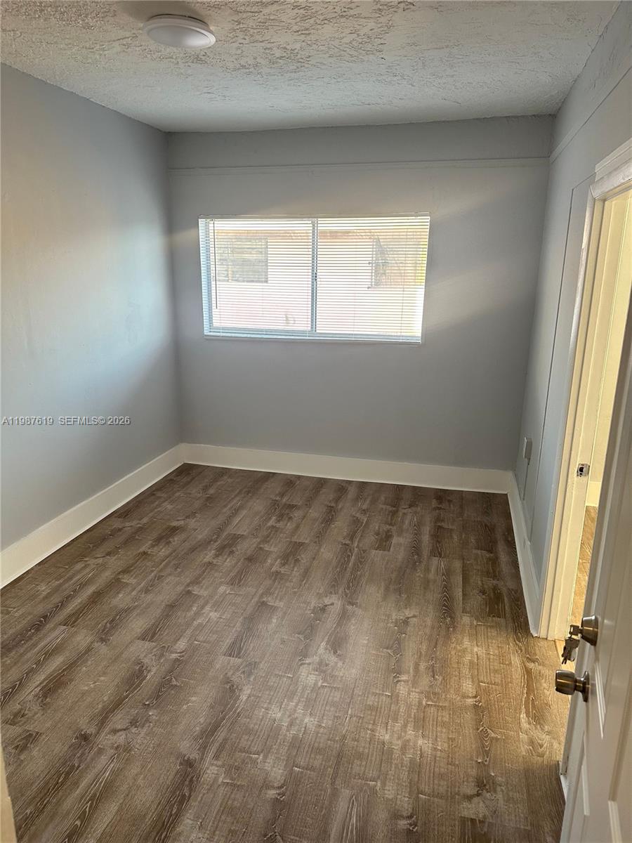 LAWRENCE ESTATES LAND CO - Residential Lease