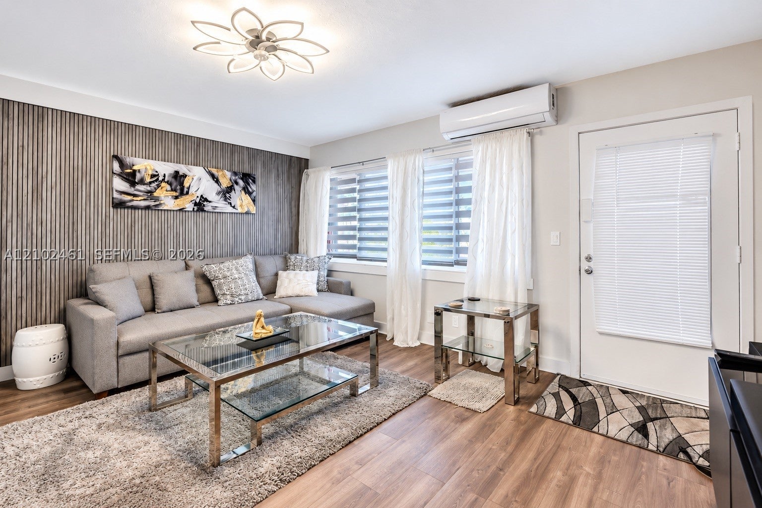View photos, virtual tours, details... 901 SW 11 Ave 17H