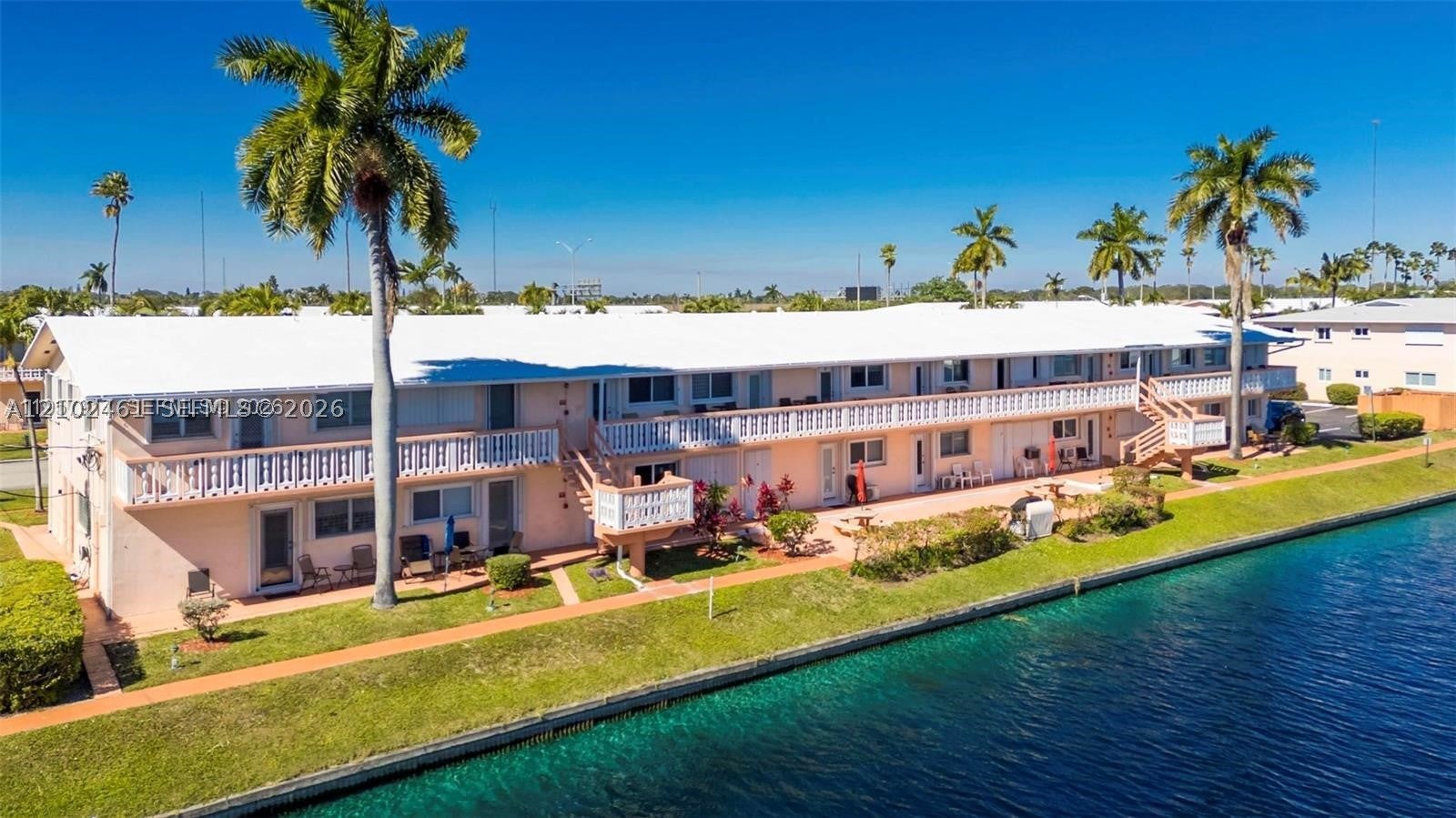 View photos, virtual tours, details... 901 SW 11 Ave 17H