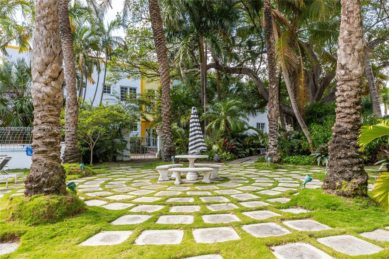 HELEN MAR CONDO - Residential