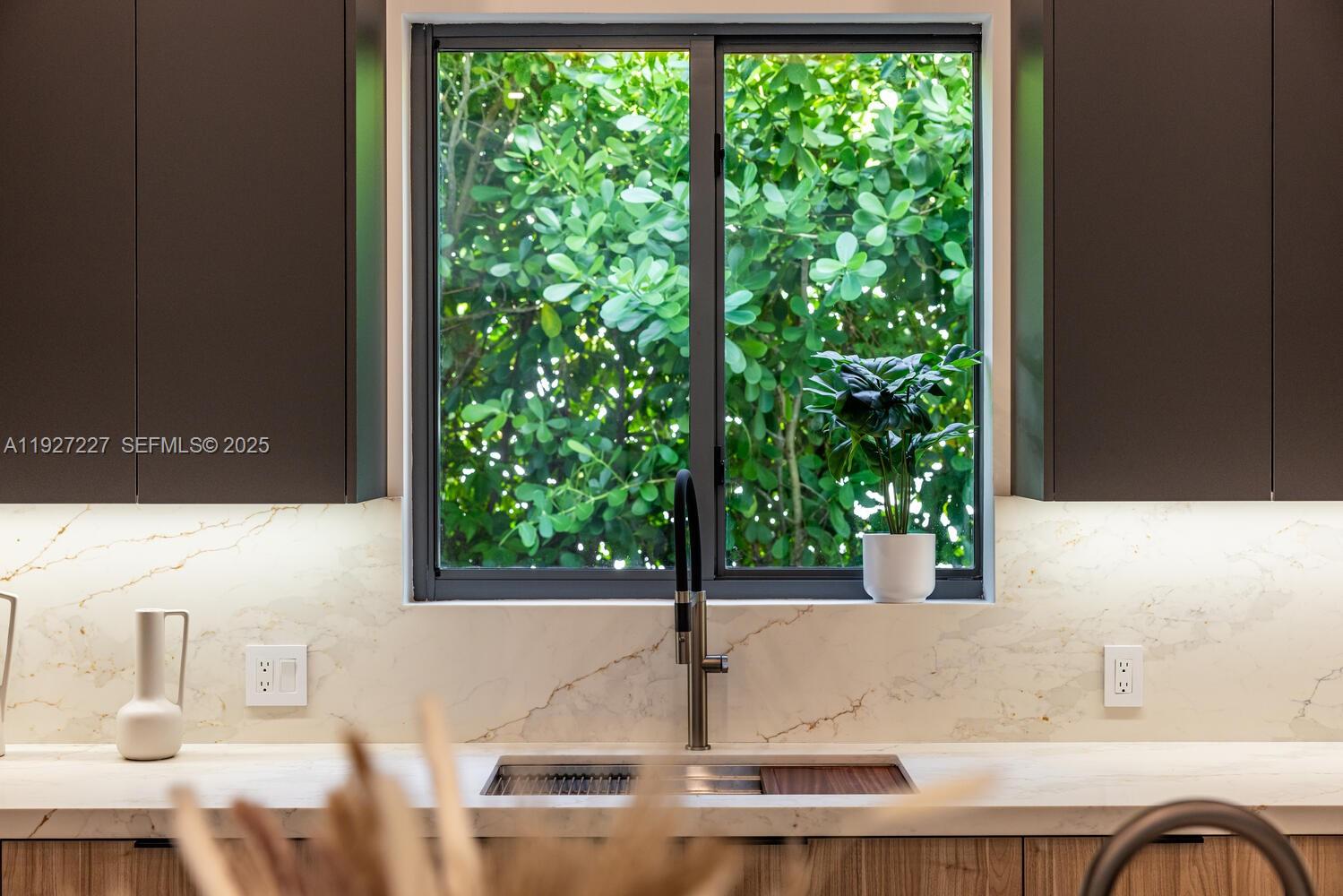 AMD PL GRIFFING BISCAYNE - Residential