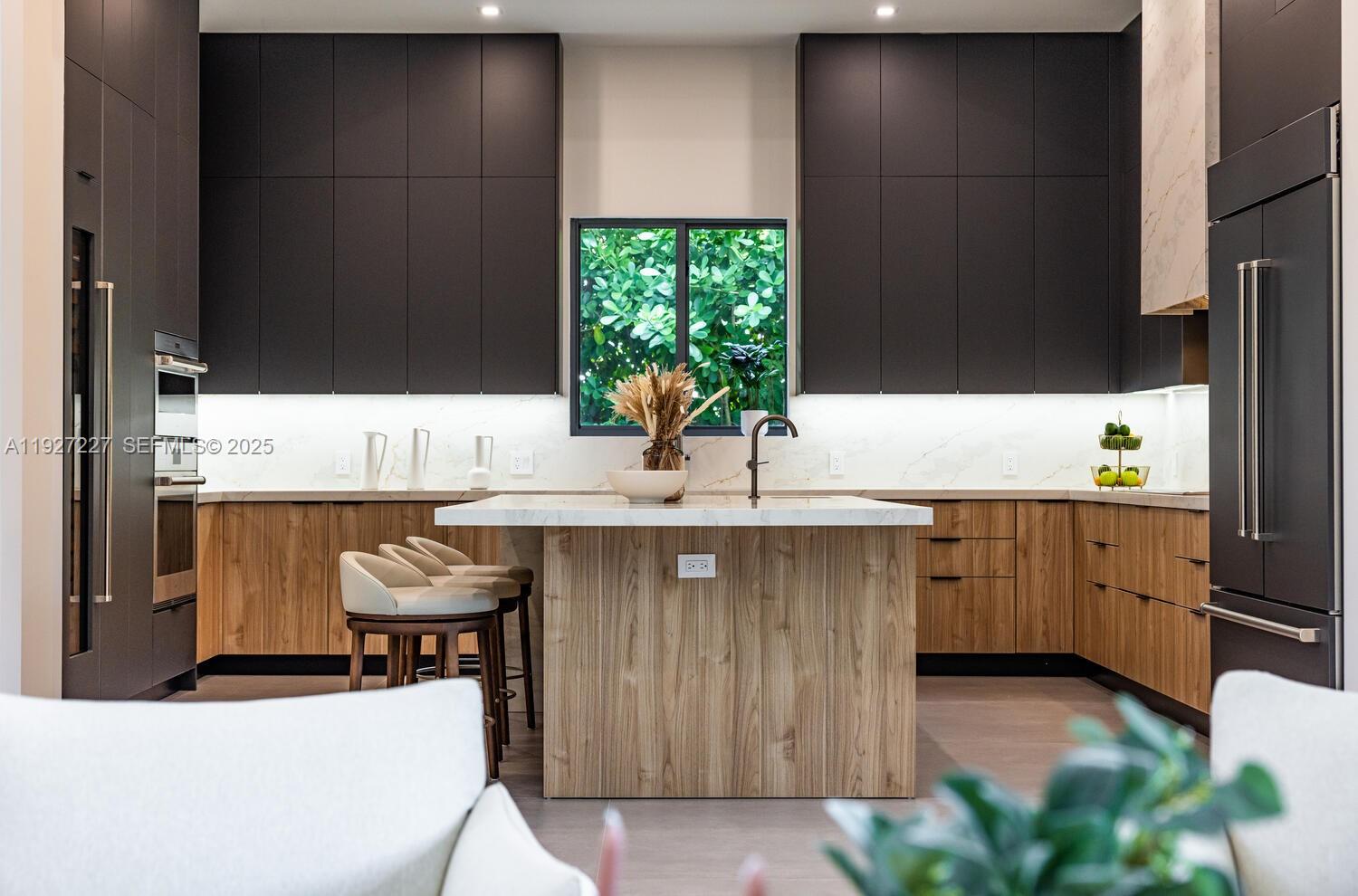 AMD PL GRIFFING BISCAYNE - Residential