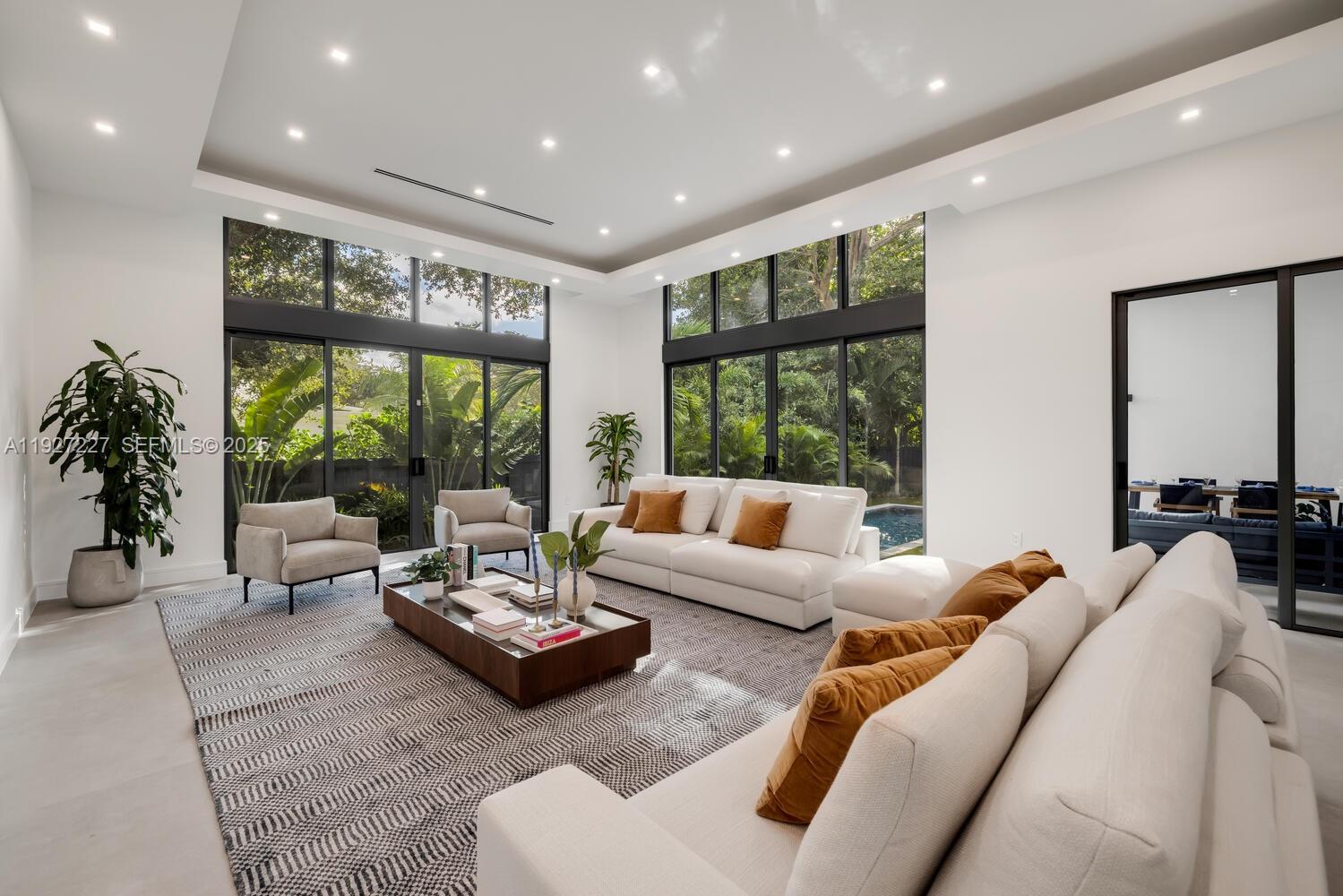 AMD PL GRIFFING BISCAYNE - Residential