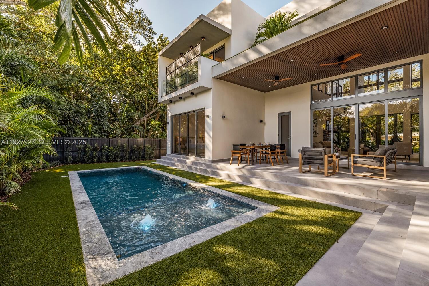 AMD PL GRIFFING BISCAYNE - Residential