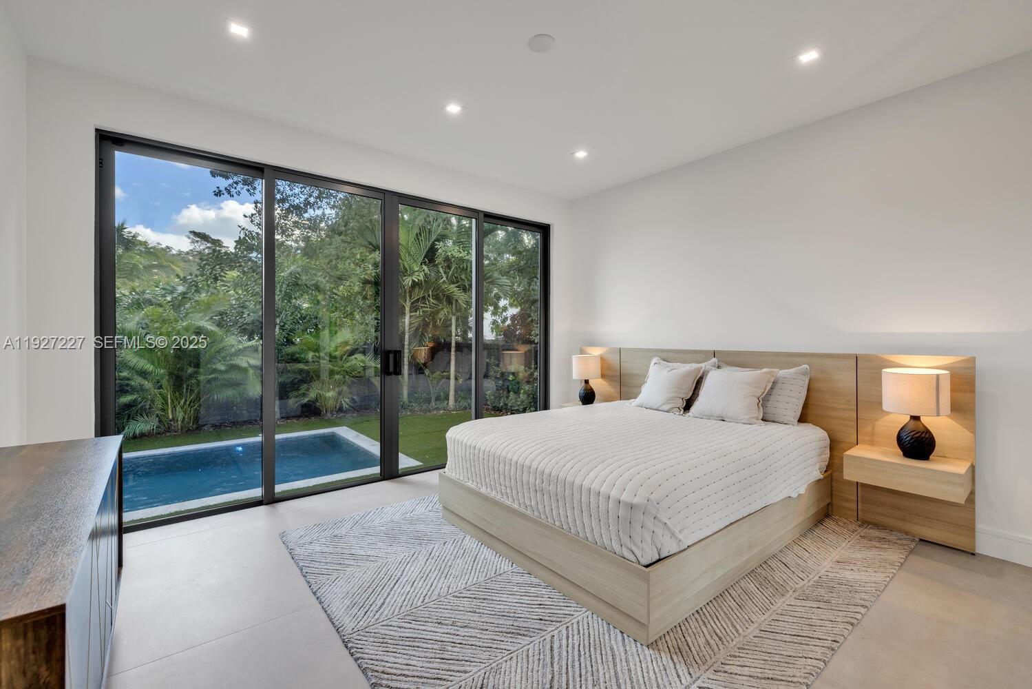 AMD PL GRIFFING BISCAYNE - Residential