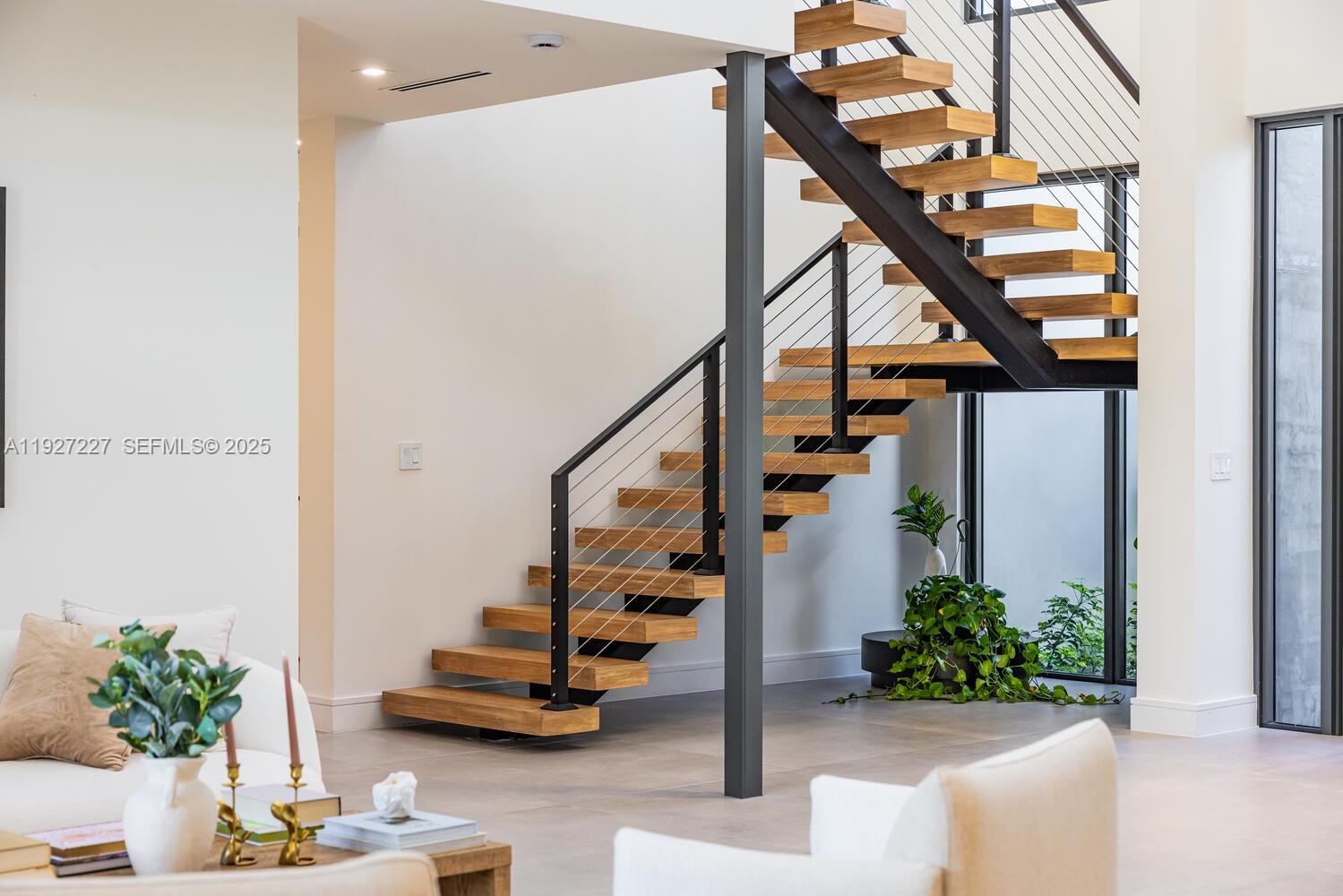 AMD PL GRIFFING BISCAYNE - Residential