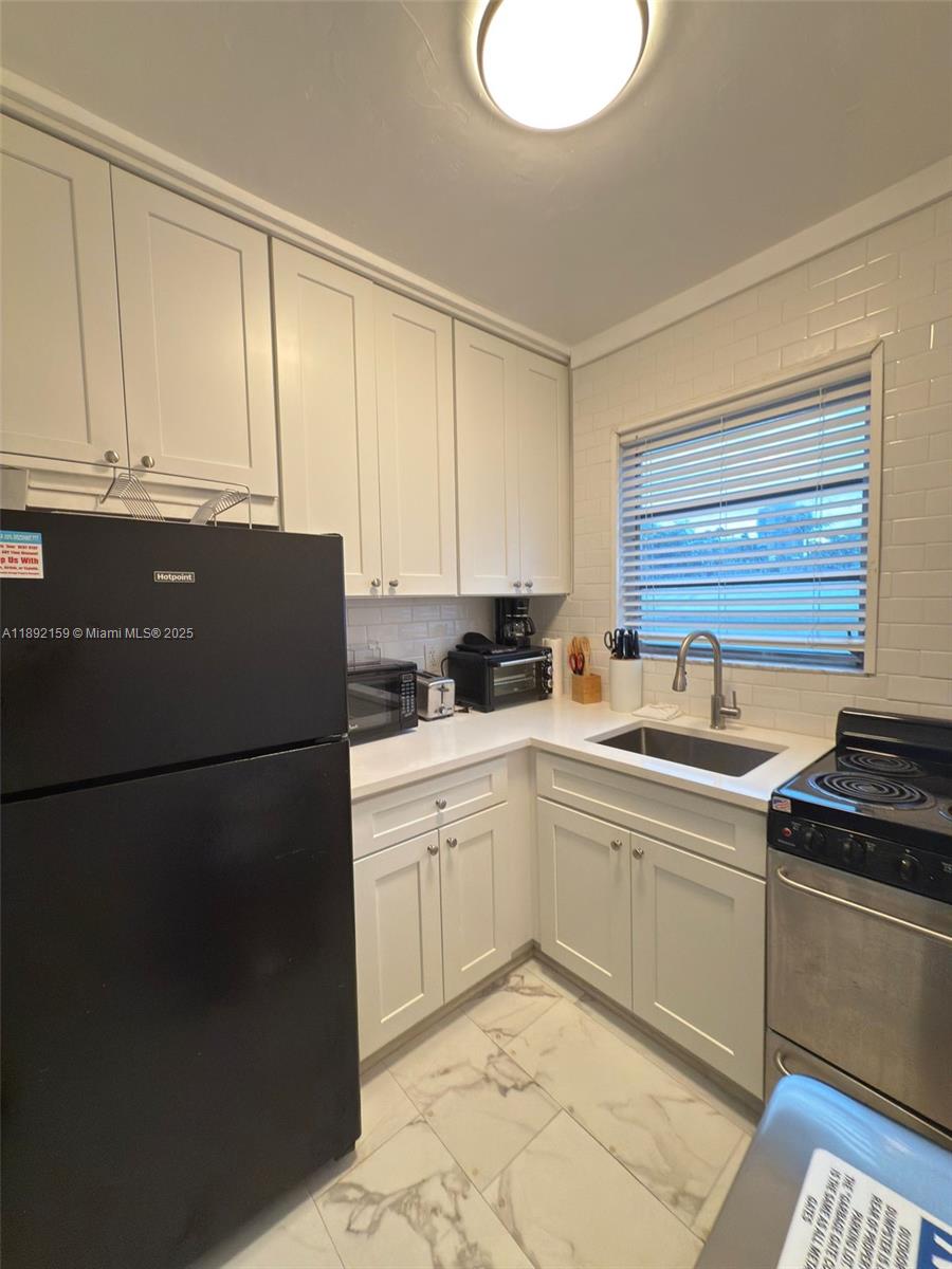OCEAN BEACH ADDN NO 3 - Residential Lease