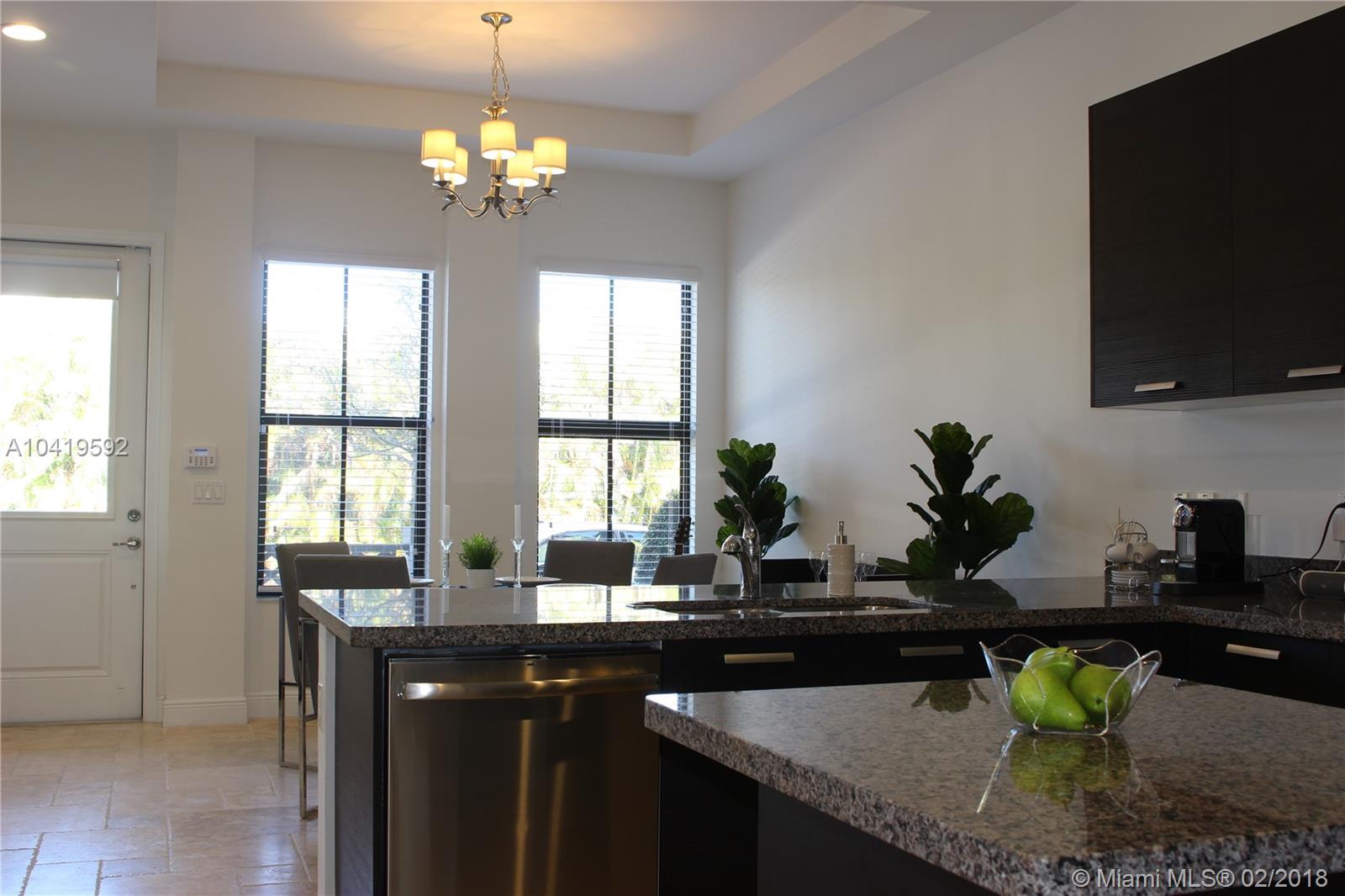 DOWNTOWN DORAL DUTCHER - Residential Lease