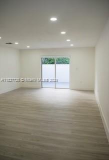 HOLLYWOOD LAWNS - Residential