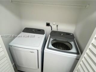 HOLLYWOOD LAWNS - Residential